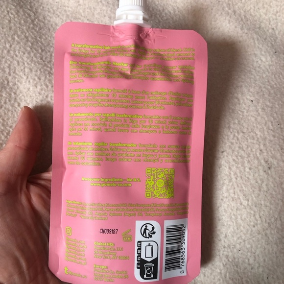 Pomelo + co vanilla boost ultra repairing hair mask 100ml - Picture 3 of 4